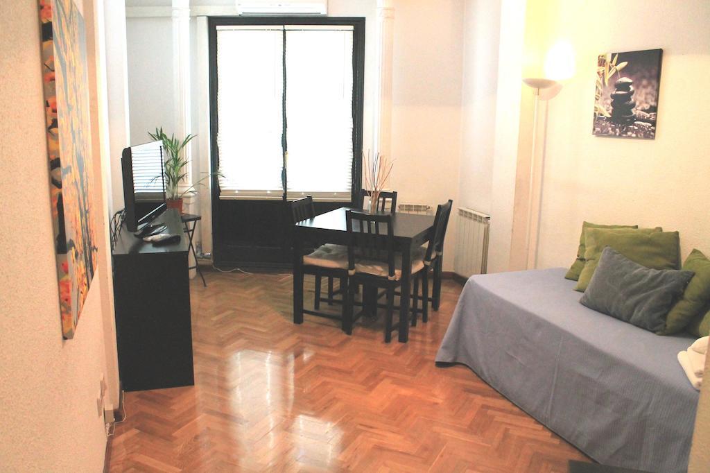 Gran Via Sol Apartamentos - Madrid — Photos 2